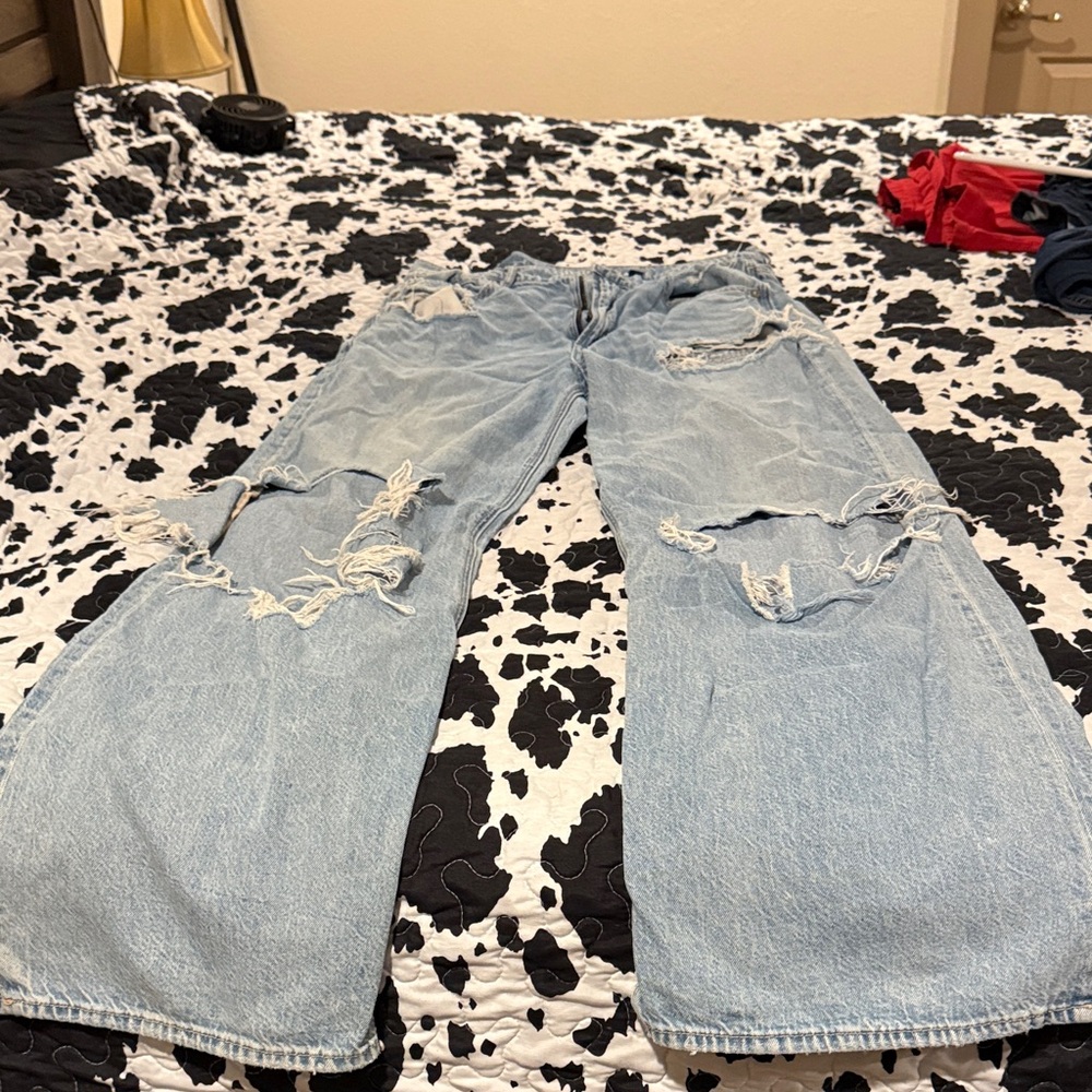 American Eagle Outfitters Light Blue Distressed Women's High Rise Jeans